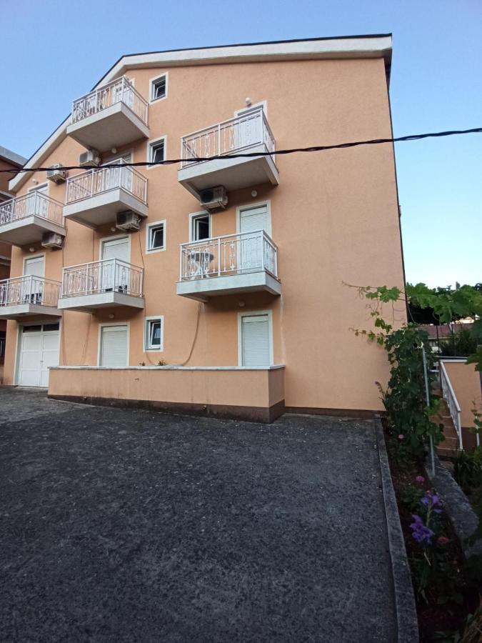 Parapid Apartment *